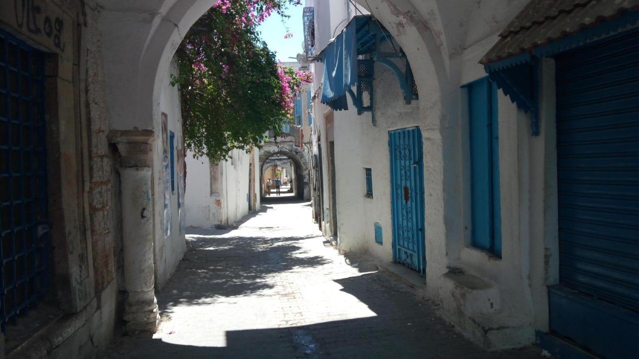Отель El Patio Courtyard House Тунис Экстерьер фото